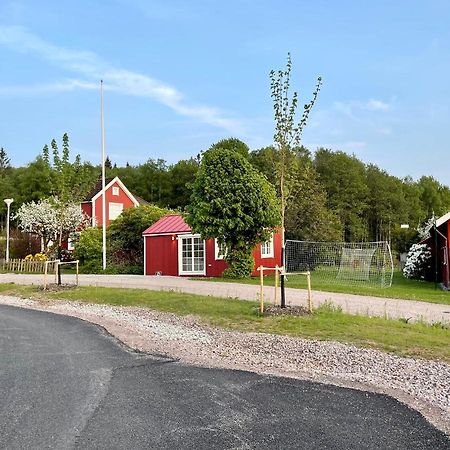 Lyckan - Minihus I Lantlig Miljoe 乌尔里瑟港 外观 照片