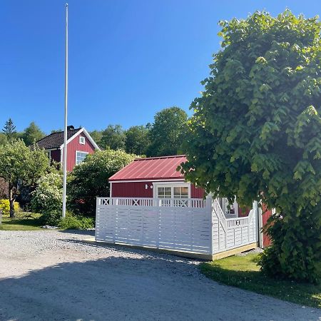 Lyckan - Minihus I Lantlig Miljoe 乌尔里瑟港 外观 照片